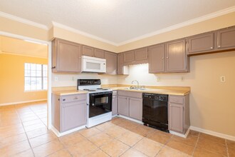 10152 Yates Dr in Olive Branch, MS - Building Photo - Building Photo