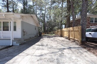 2202 Dering Cir NE in Atlanta, GA - Building Photo - Building Photo