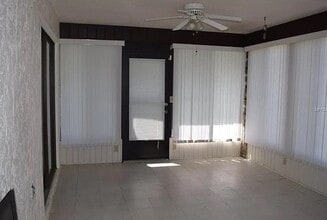 702 Leeward Dr in Deltona, FL - Building Photo - Building Photo