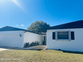 285 E Lauren Ct in Merritt Island, FL - Building Photo