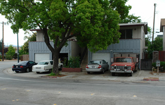 7330 Rainbow Dr in Cupertino, CA - Building Photo