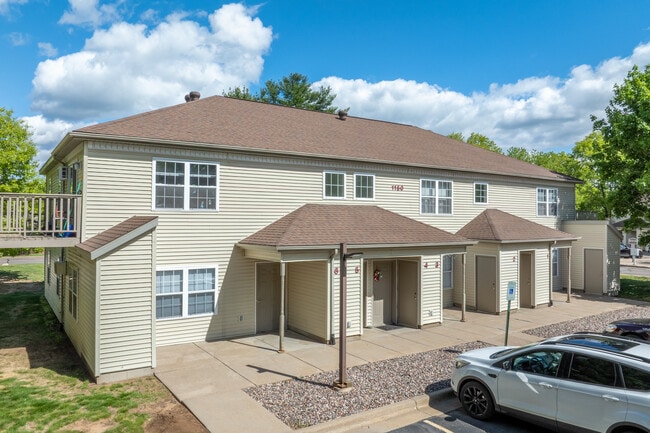 Sylvan Glen Apartments in Wisconsin Rapids, WI - Foto de edificio - Building Photo