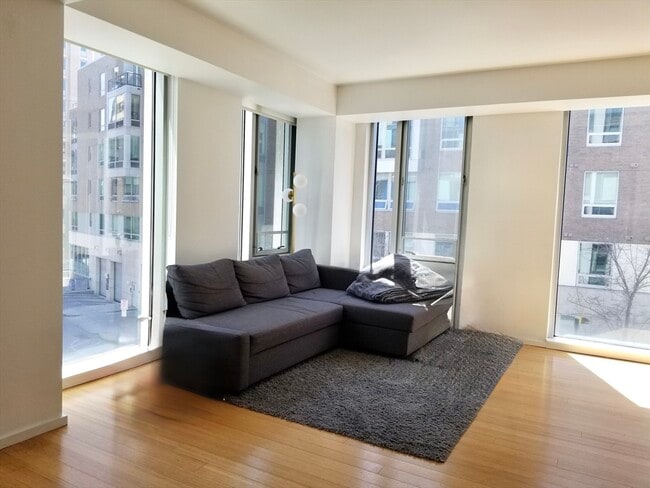 property at 2 Earhart St