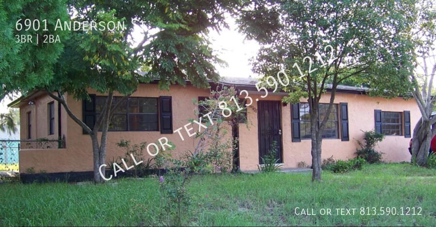 6901 Anderson St in New Port Richey, FL - Foto de edificio