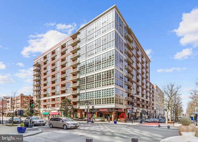 property at 157 Fleet St
