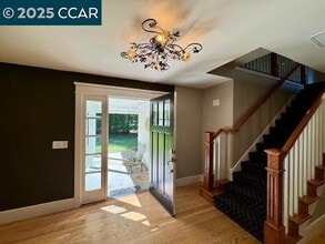 354 Love Ln in Danville, CA - Building Photo - Building Photo