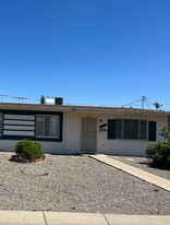 12231 N 112th Ln in Youngtown, AZ - Building Photo