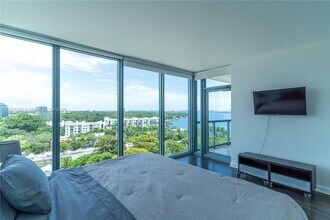 601 NW 36th St in Miami, FL - Building Photo - Building Photo