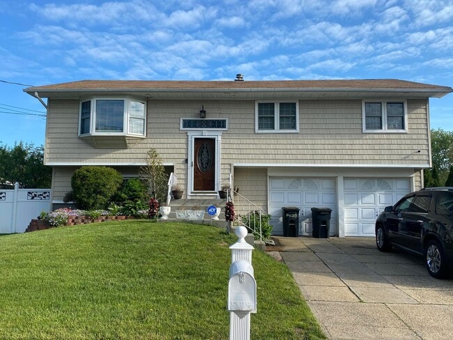 114 Jamie St, Unit 1