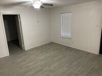 9233 Nyssa St photo'