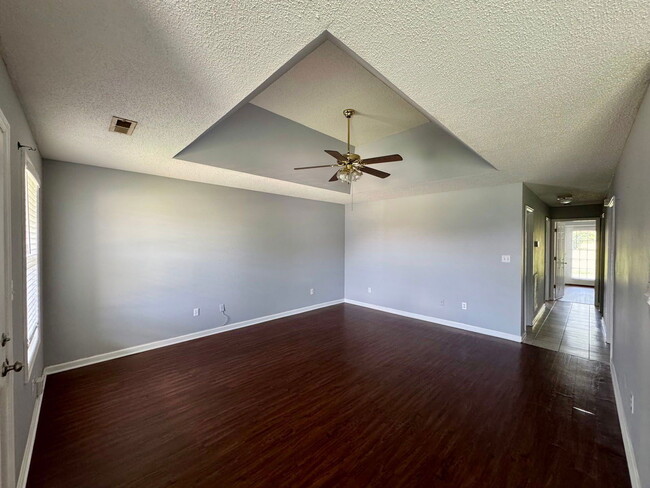 property at 415 E Roosevelt Ave