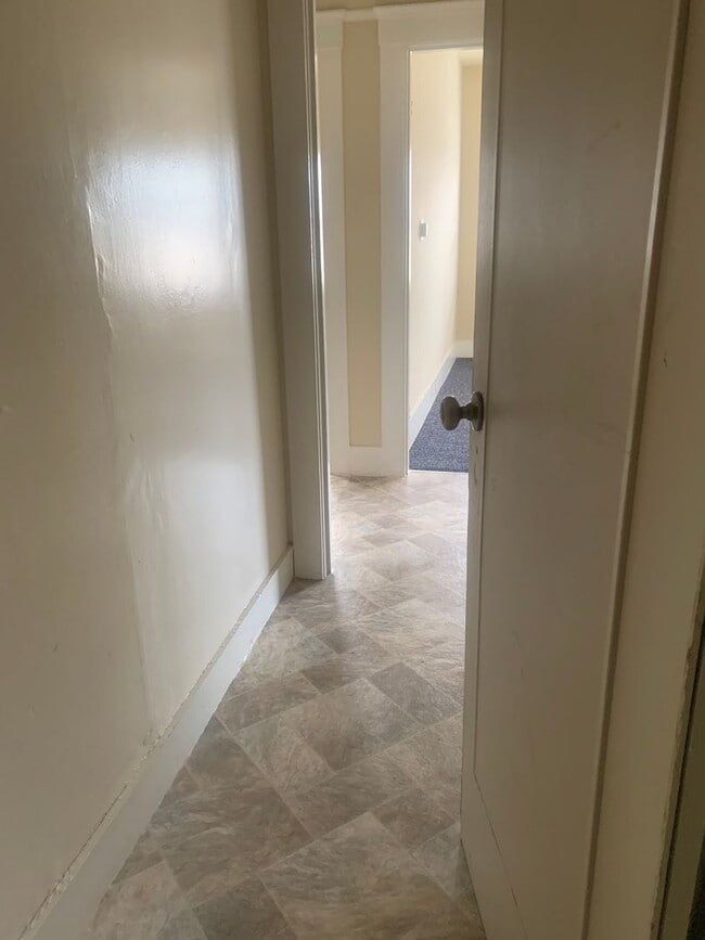 1208 Hampel St in Oakland, CA - Building Photo - Building Photo