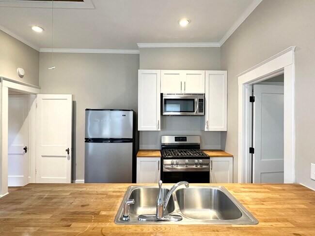 2030 Young Ave in Memphis, TN - Building Photo - Building Photo