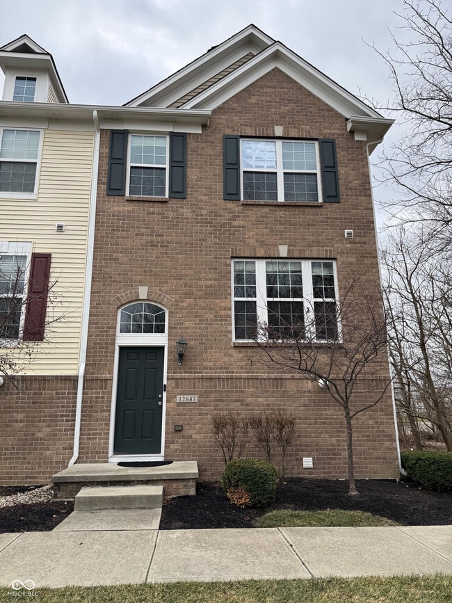 12687 White Chapel Cir in Fishers, IN - Building Photo - Building Photo