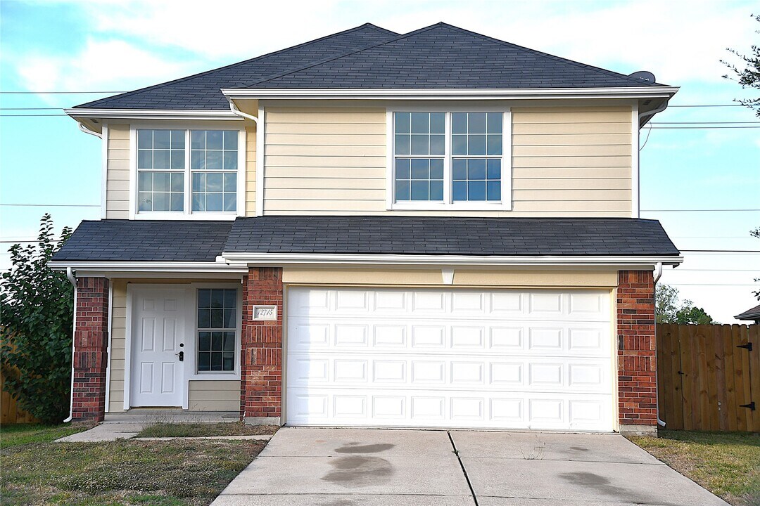 12715 Northchase Ridge Ln in Houston, TX - Building Photo