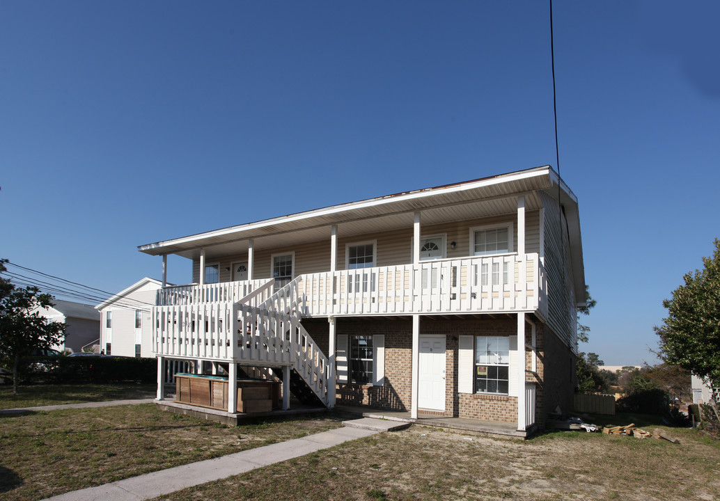 1281 Redwood Ln in Gulf Breeze, FL - Foto de edificio