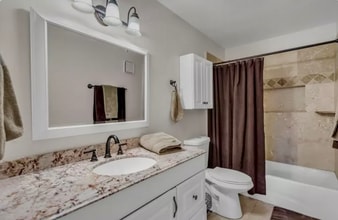 908 Woodcliff Dr in Atlanta, GA - Building Photo - Building Photo