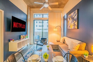 810 N 4th St in Phoenix, AZ - Building Photo