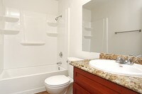 2BR,1BA-808SQ - Cedar Ridge Apartments in Sacramento, California