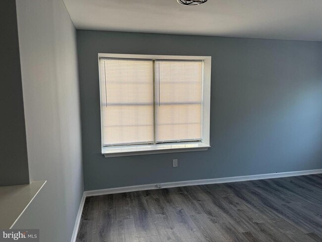 property at 1935 Winslow Ct