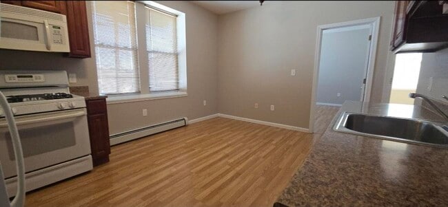 property at 18 E 17th St