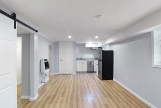 2412 Dawn Dr in Decatur, GA - Building Photo - Building Photo