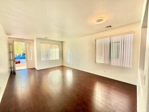 2952 Jacaranda Dr in Las Vegas, NV - Building Photo - Building Photo