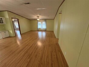 616 Klickety Klak Ln in Valrico, FL - Foto de edificio - Building Photo