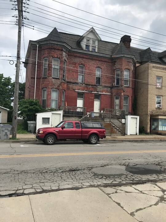 847 Water St in Meadville, PA - Building Photo