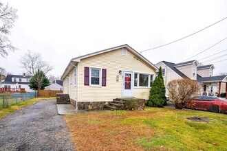 45 Voight Ave in Bridgeport, CT - Foto de edificio - Building Photo