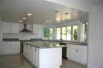 27582 Cenajo in Mission Viejo, CA - Building Photo - Building Photo