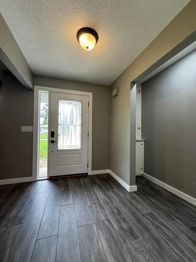 93 Alanwood Dr in Ormond Beach, FL - Building Photo - Building Photo