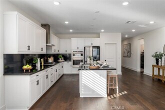 35555 Orchard Trails in Fallbrook, CA - Foto de edificio - Building Photo