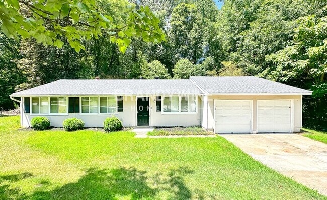 property at 3005 Forestside Ln