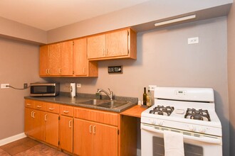 1600 W Jarvis Ave, Unit A07K in Chicago, IL - Foto de edificio - Building Photo