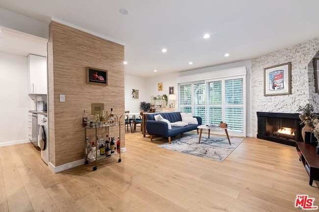 property at 141 S Clark Dr