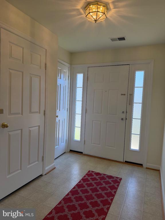 property at 9068 Falcon Glen Ct