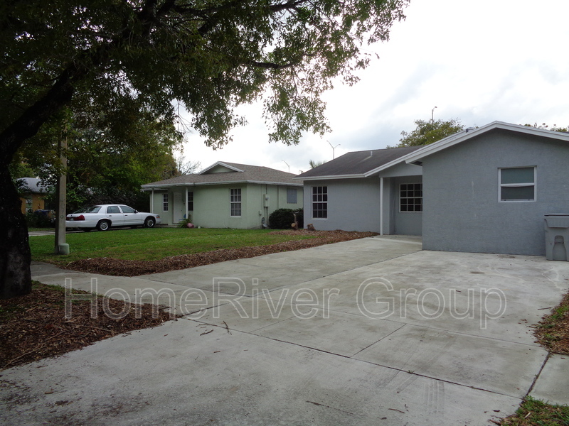 1525 NW 7th Ln in Pompano Beach, FL - Building Photo