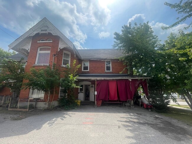 property at 54 Peter St S