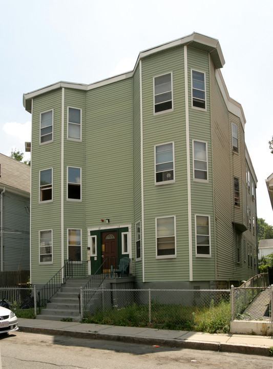 12-14 Walnut Pl in Revere, MA - Foto de edificio