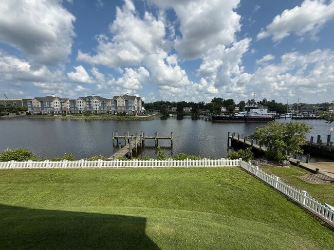 property at 706 Williams Lndg