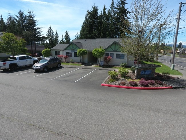 Lund Pointe Apartments in Port Orchard, WA - Foto de edificio - Building Photo