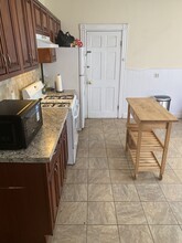 234 Cypress St, Unit 2 in Brookline, MA - Foto de edificio - Building Photo
