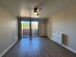 5122 S Jones Blvd in Las Vegas, NV - Building Photo - Building Photo