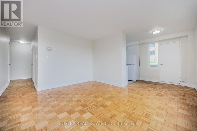 property at 85-285 Lawton Blvd