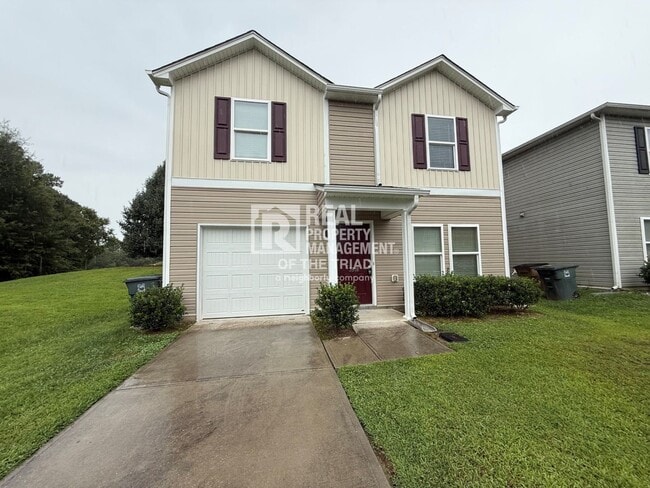 property at 3918 Vershire Ave
