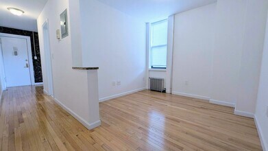 31-79 35th Street, A in Queens, NY - Building Photo - Building Photo