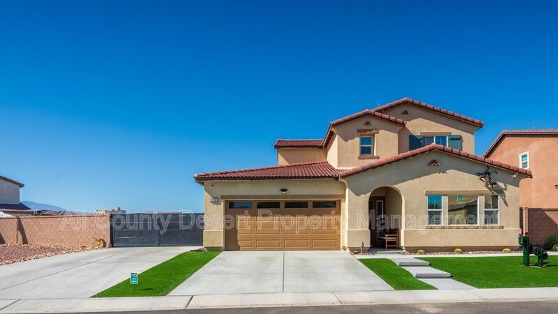 44801 Beringer Dr in Indio, CA - Building Photo