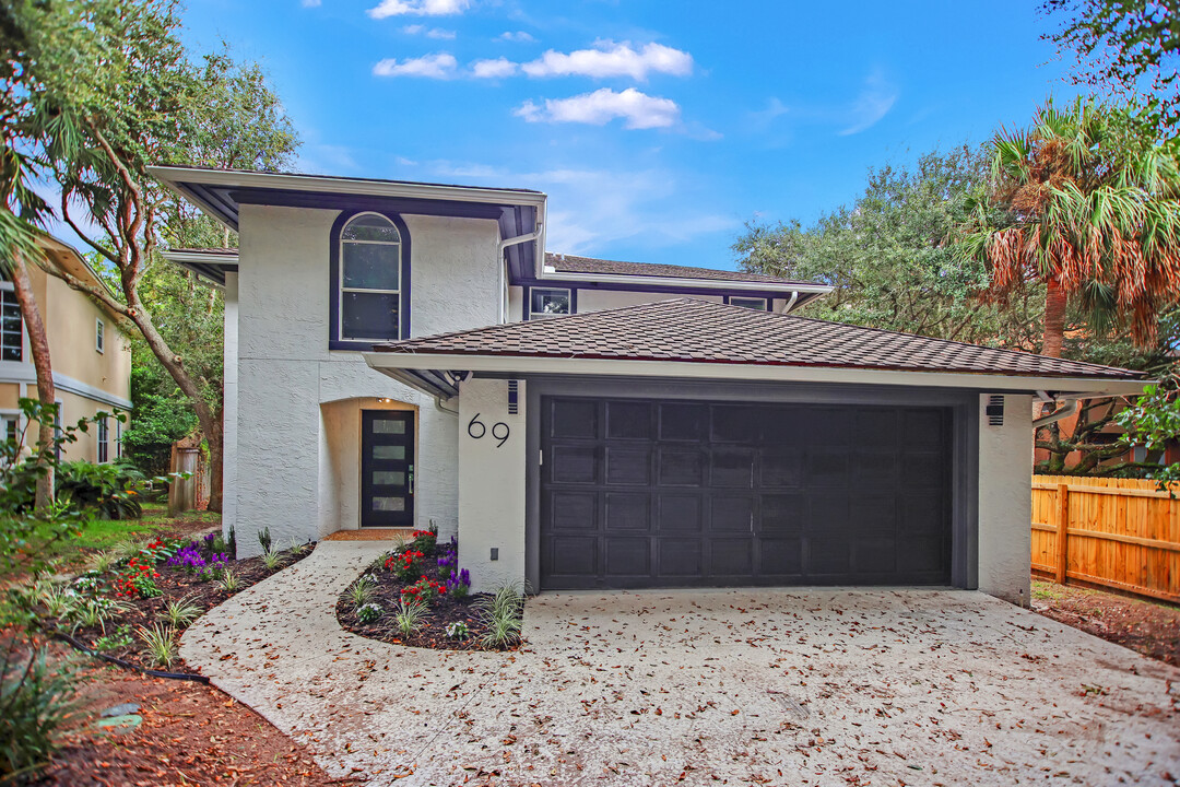 69 Garden Ct in Atlantic Beach, FL - Building Photo