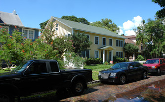 Old Northeast Flats Apartamentos